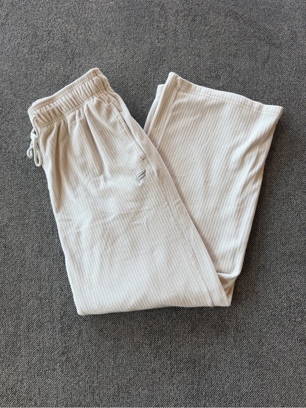 Woman’s Ribbed Velour Lounge Pants - Cream
